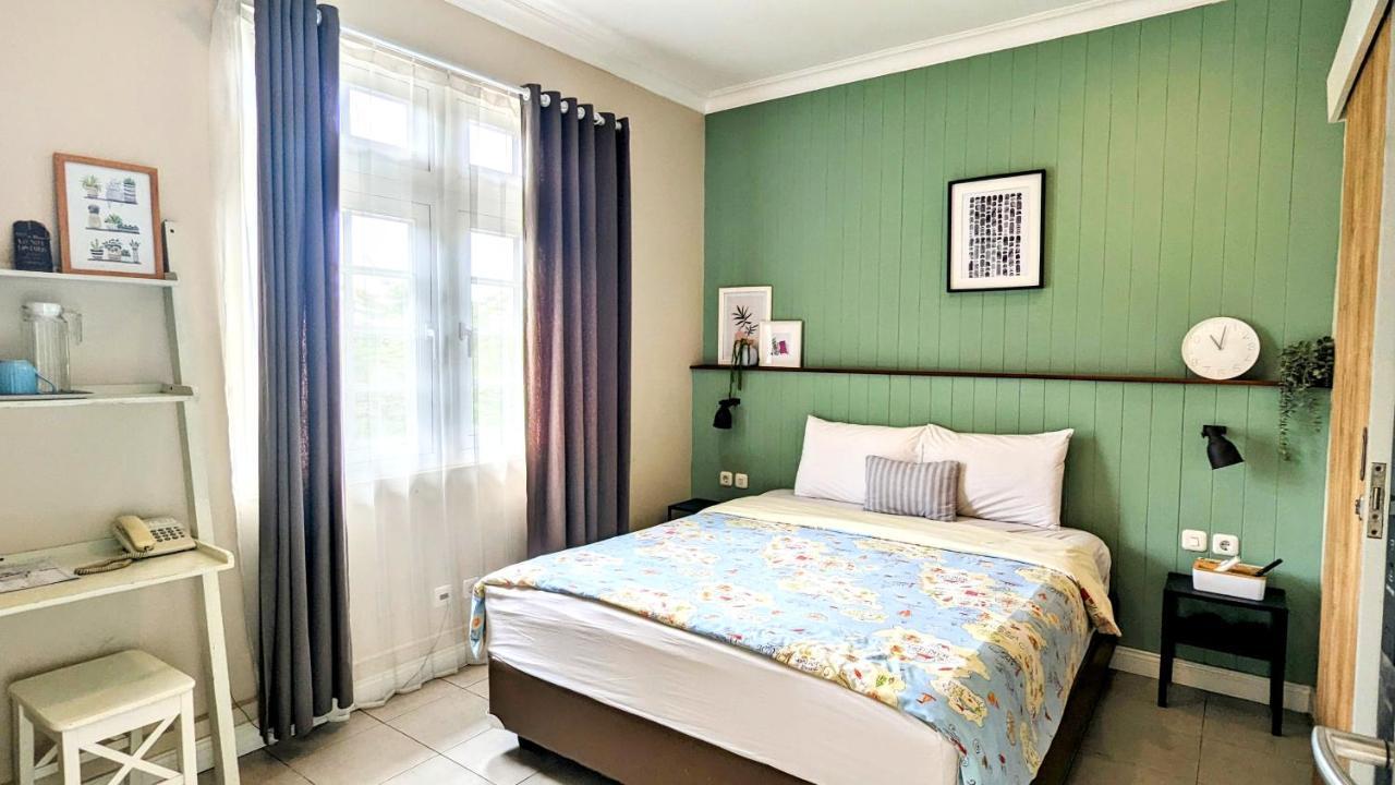 Cottonwood Bed & Breakfast House Bandung Extérieur photo